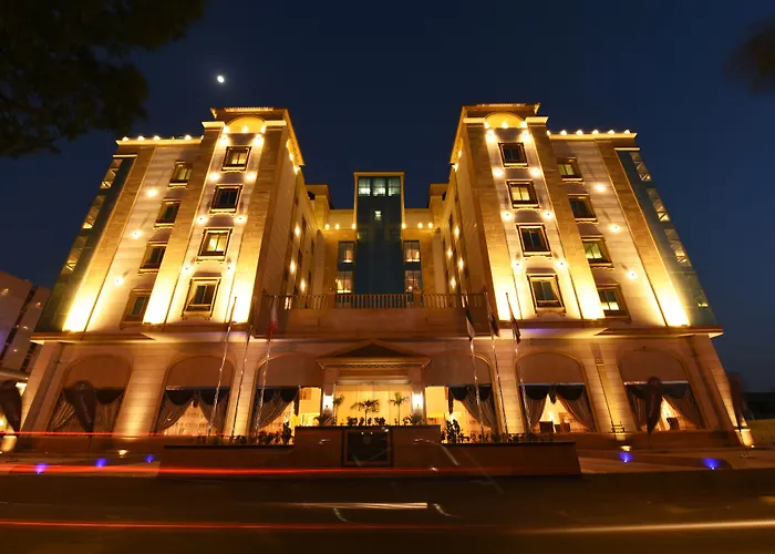 Hotel near College: Verta Hotel Qouraish